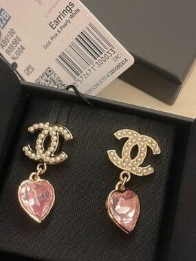 CC Heart Pink Drop Pearl Earrings Spring 2023
